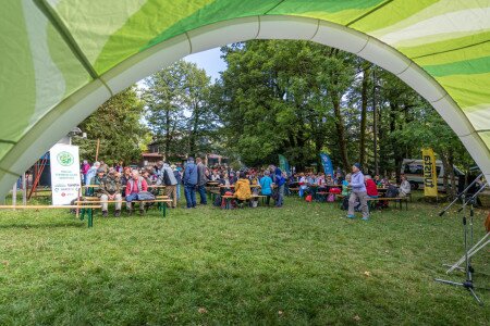 Elismerések a Természetjárók Napján