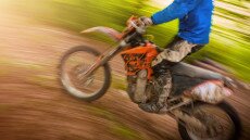 Motorosok fokozottan védett területen